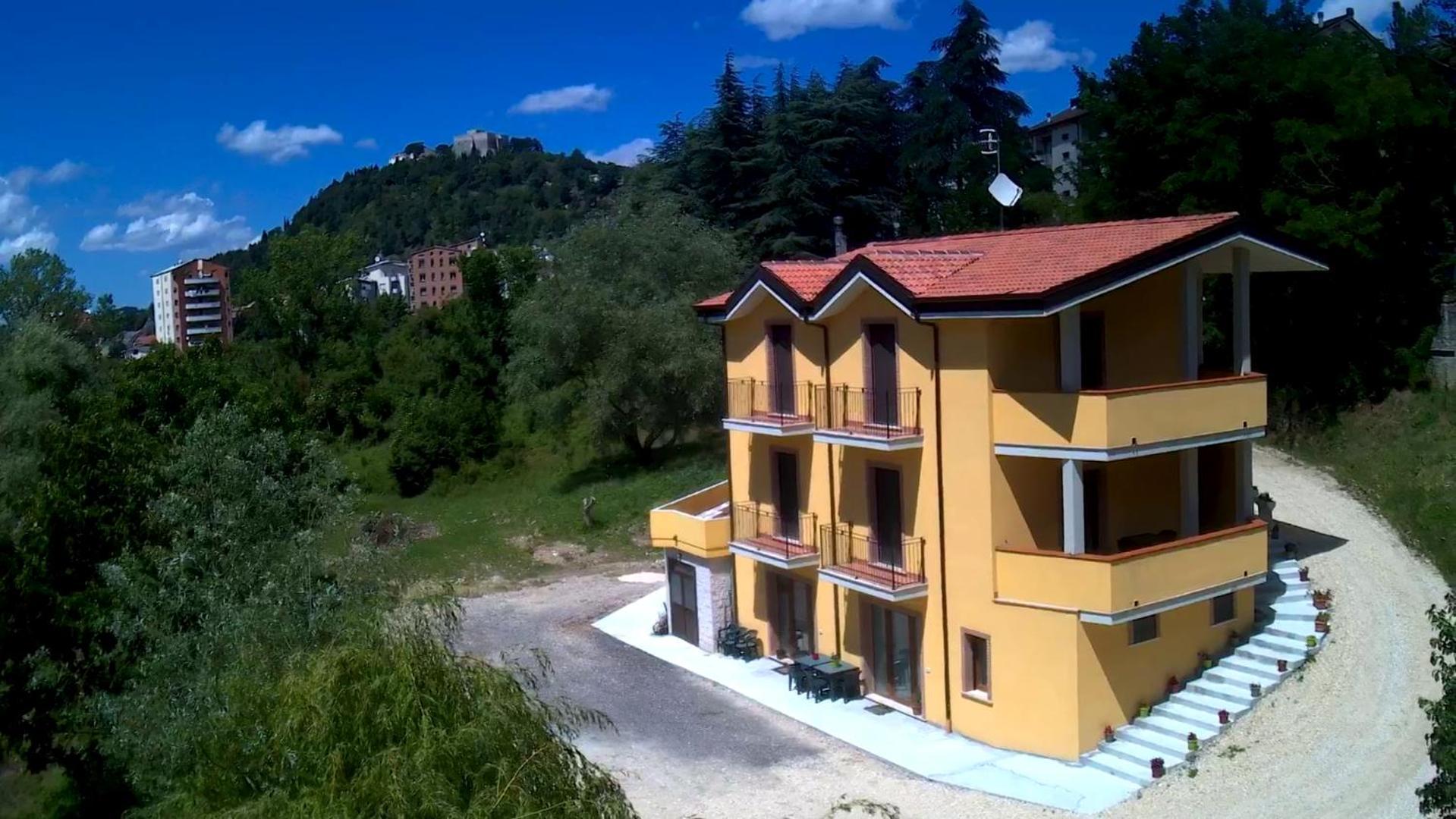 Villa Center Appartamenti Nel Verde In Citta 坎波巴索 外观 照片