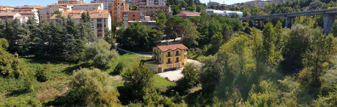 Villa Center Appartamenti Nel Verde In Citta 坎波巴索 外观 照片